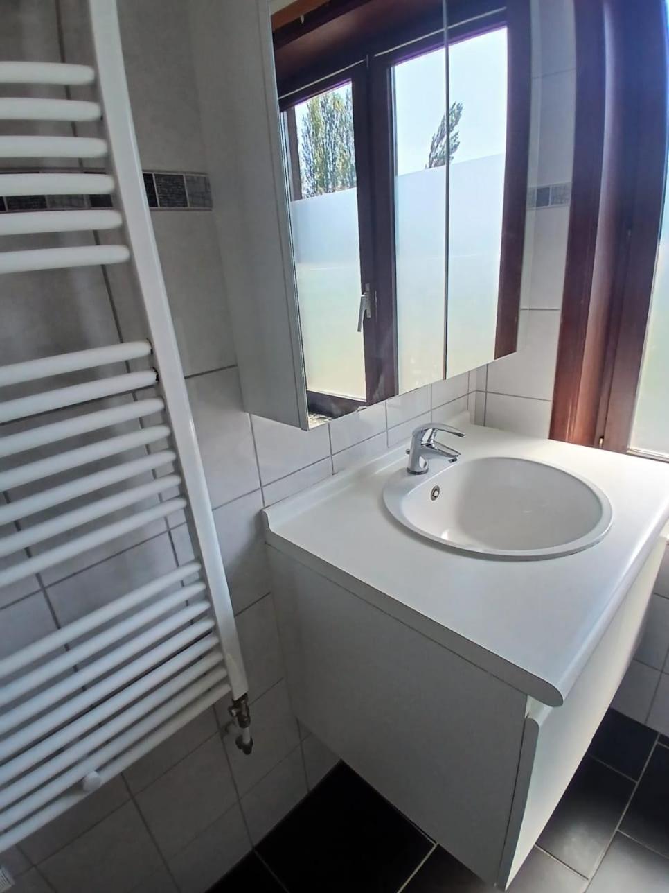 Bloemetje Hotel Asse Bagian luar foto